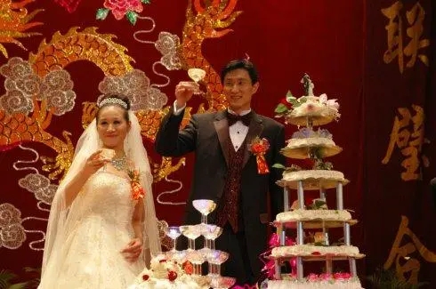 杜锋的妻子是谁_杜峰妻子的个人资料