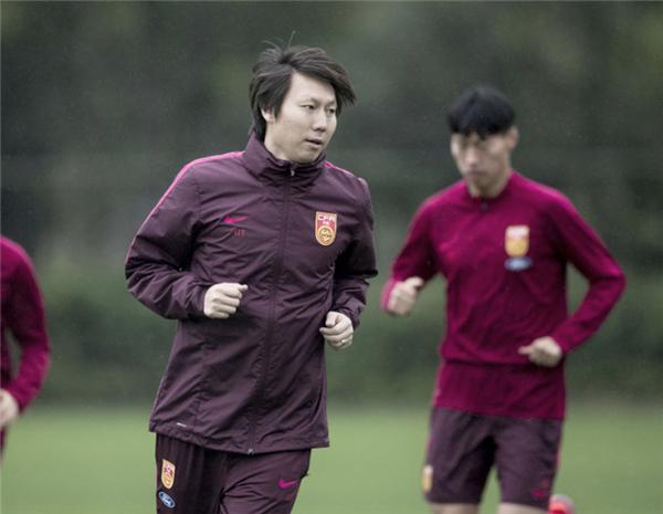 国足主帅李铁亮相说了什么?李铁召开就职见面