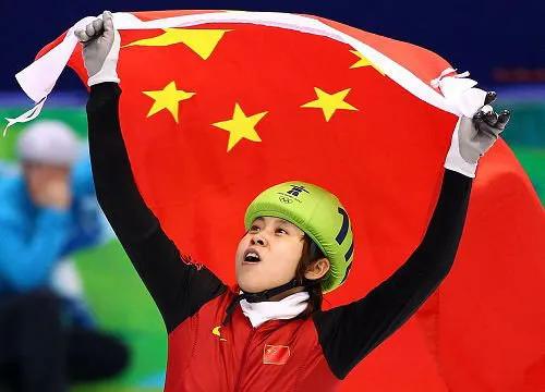 王濛为什么这么受欢迎_濛言濛语为什么会火出圈