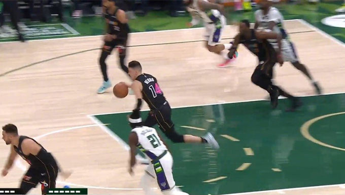 2022.3.3NBA全场录像回放 热火vs雄鹿