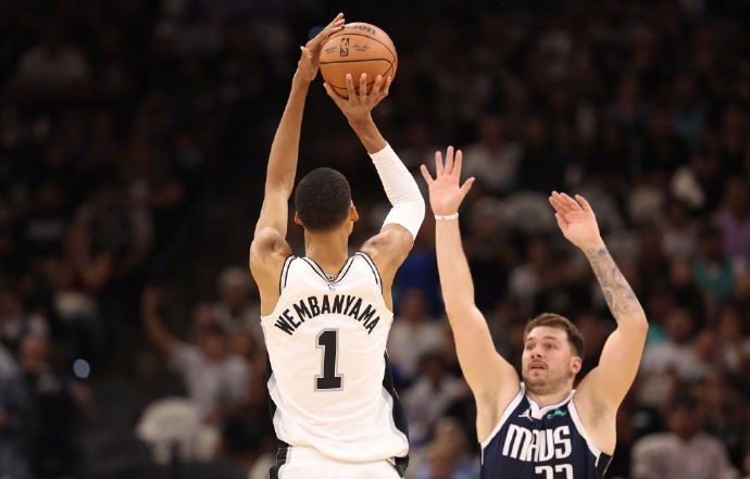 2023.10.26NBA录像回放 独行侠vs马刺 免费更新